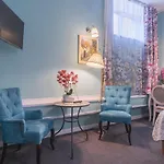 Station Self Check-In Apartments